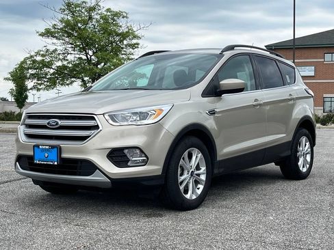 Used 2018 Ford Escape SEL FWD image 3