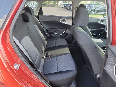 Certified 2021 Kia Soul LX FWD image 12