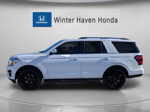 Used 2024 Ford Expedition Limited image 3