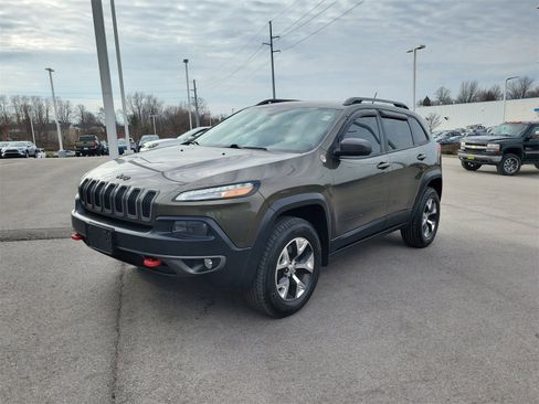 Used 2015 Jeep Cherokee Trailhawk w/ Trailer Tow Group image 2