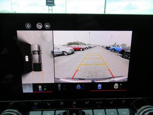 Used 2024 GMC Canyon Denali w/ LPO, Denali Black Edition image 27