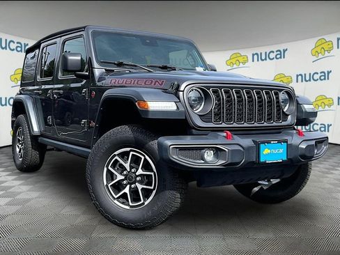 Used 2024 Jeep Wrangler Unlimited Rubicon w/ Convenience Group AWD/4WD image 1
