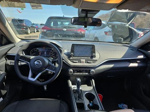 Used 2022 Nissan Altima 2.5 SV image 5