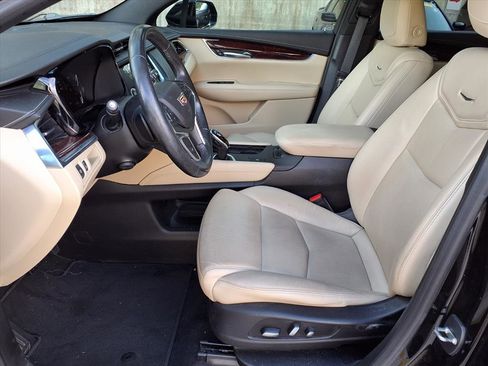 Used 2018 Cadillac XT5 Luxury image 13