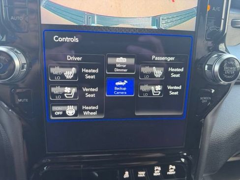 Used 2020 RAM 1500 Laramie w/ Sport Appearance Package AWD/4WD image 28
