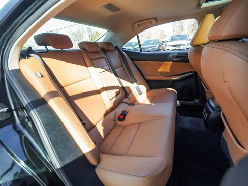 Used 2018 Lexus IS 300 AWD w/ Comfort Package image 31