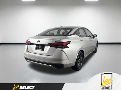 Used 2021 Nissan Versa SV FWD image 5