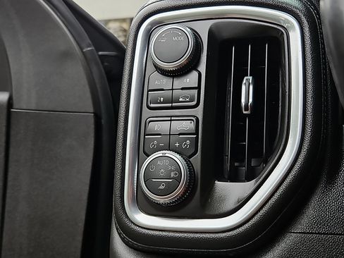 Used 2020 GMC Sierra 1500 SLT w/ SLT Convenience Package AWD/4WD image 23