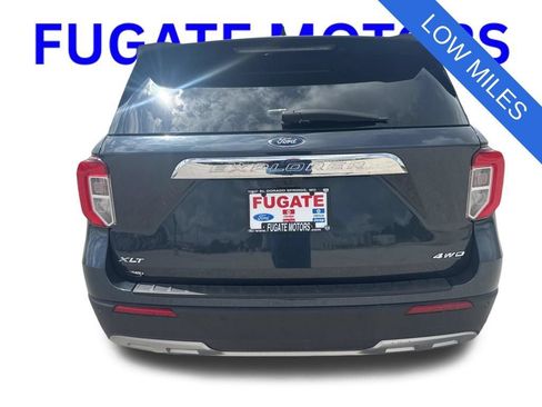 Used 2023 Ford Explorer XLT w/ Equipment Group 202A AWD/4WD image 4