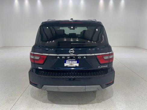 Used 2023 Nissan Armada Platinum w/ Captain's Chairs Package RWD image 4