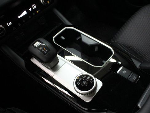 New 2026 Mitsubishi Outlander ES FWD image 14