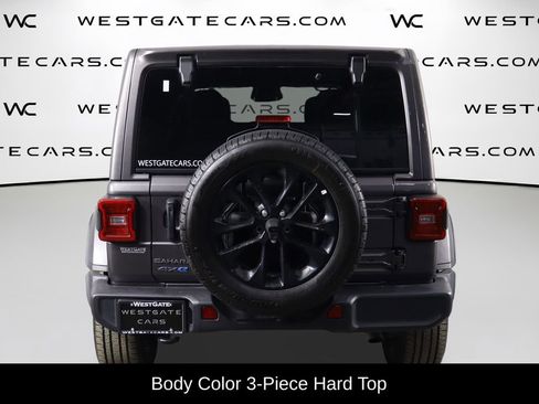 Used 2025 Jeep Wrangler Unlimited Sahara AWD/4WD image 4