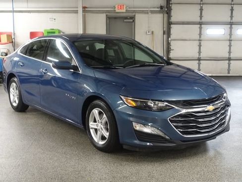 Used 2024 Chevrolet Malibu LT FWD image 1