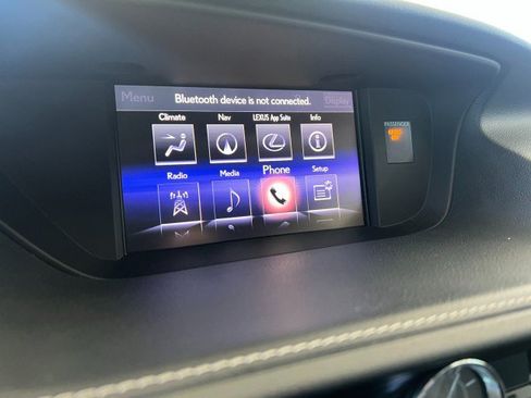 Used 2016 Lexus ES 350 w/ Luxury Package w/Wood Trim image 20