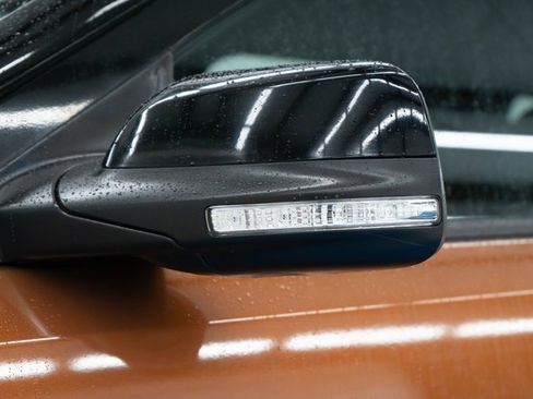 Used 2017 Ford Explorer XLT image 13