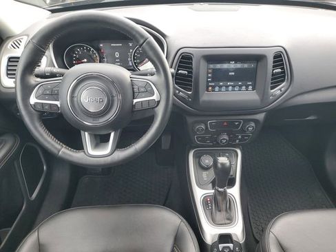 Used 2018 Jeep Compass Latitude w/ Popular Equipment Group AWD/4WD image 13