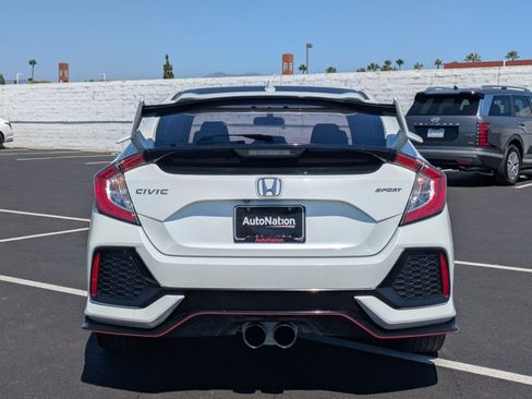 Used 2018 Honda Civic Sport image 7