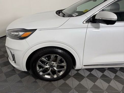 Used 2019 Kia Sorento SX image 12