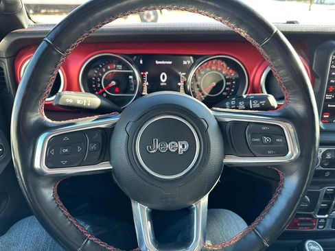 Used 2022 Jeep Wrangler Unlimited Rubicon w/ LED Lighting Group AWD/4WD image 10