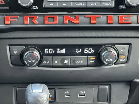 Used 2025 Nissan Frontier Pro-X RWD image 13