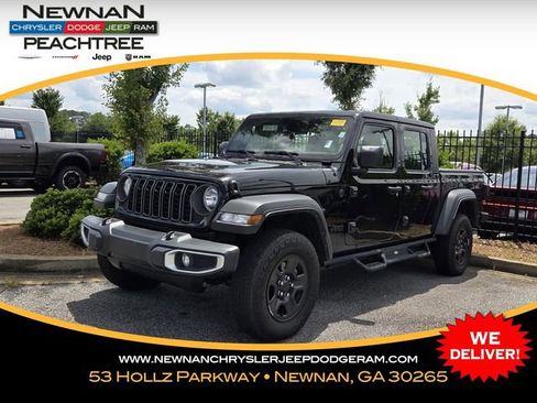 Used 2024 Jeep Gladiator Sport AWD/4WD image 1