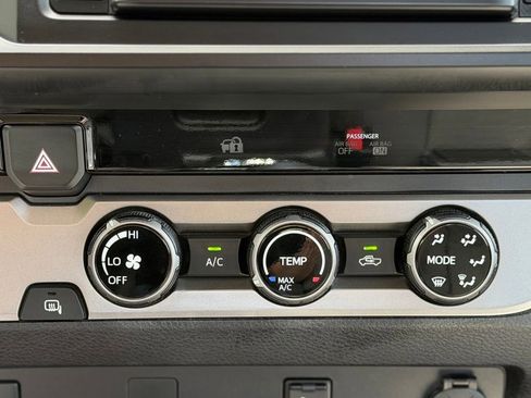 Used 2016 Toyota Tacoma SR RWD image 10