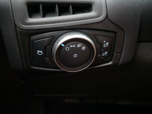 Used 2016 Ford Focus SE FWD image 28