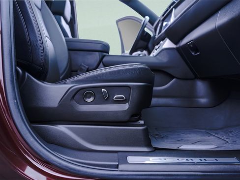 Used 2023 GMC Yukon Denali w/ Denali Reserve Package image 36