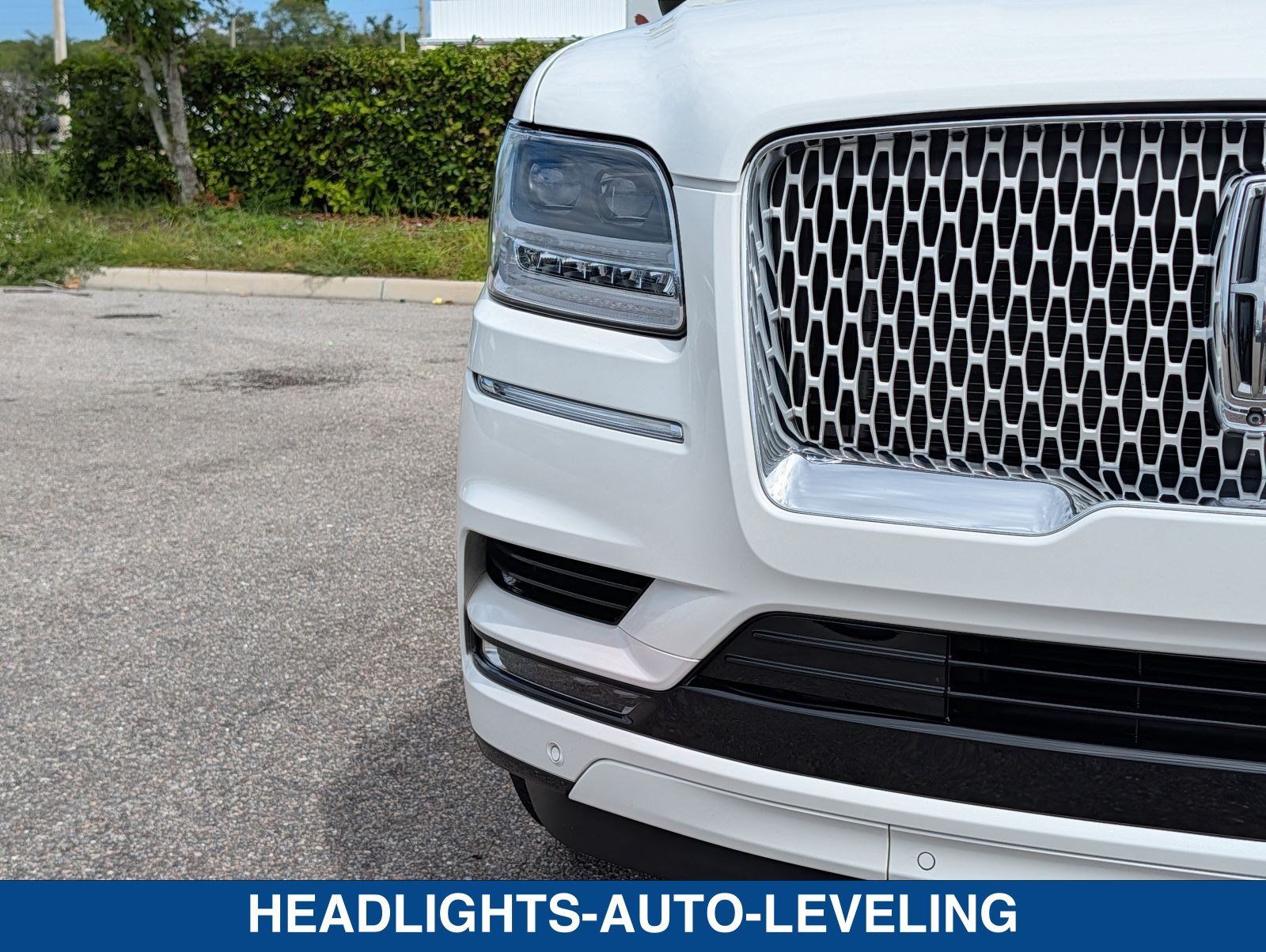 Used 2021 Lincoln Navigator Reserve AWD/4WD image 10
