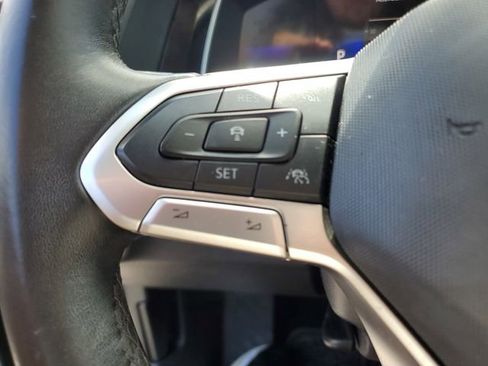 Used 2023 Volkswagen Jetta SE w/ Panoramic Sunroof Package FWD image 12