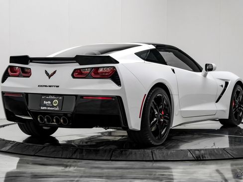 Used 2016 Chevrolet Corvette Stingray Coupe w/ Carbon Flash Badge Package RWD image 20