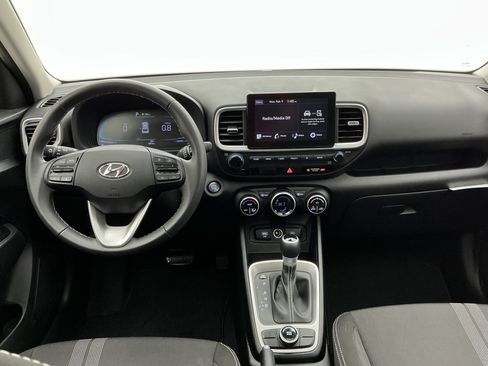 Used 2025 Hyundai Venue SEL image 20