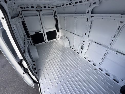 Used 2025 RAM ProMaster 2500 w/ Storage Group image 10