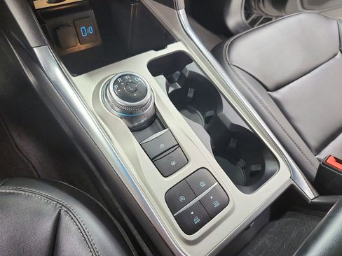 Used 2024 Ford Explorer XLT w/ Equipment Group 202A image 26