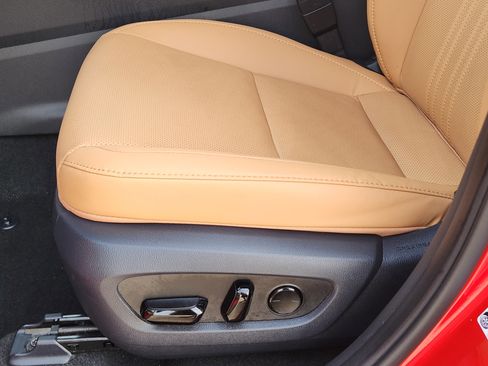 Used 2025 Lexus NX 250 FWD w/ Towing Package (2000 Lbs) image 29