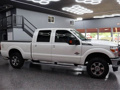 Used 2011 Ford F250 Lariat w/ Lariat Ultimate Pkg AWD/4WD image 6