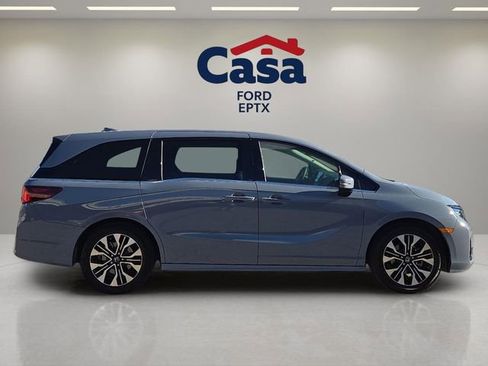 Used 2025 Honda Odyssey Elite image 2