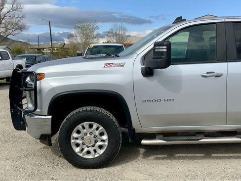 Used 2021 Chevrolet Silverado 3500 LT w/ Convenience Package AWD/4WD image 10