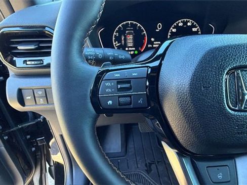 New 2025 Honda Pilot TrailSport image 27