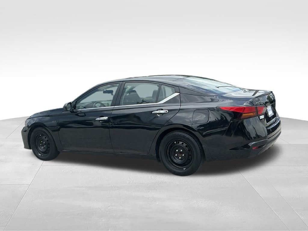 Used 2024 Nissan Altima 2.5 S FWD image 5