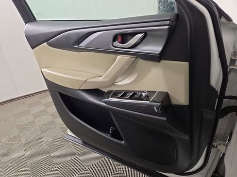 Used 2019 MAZDA CX-9 Touring image 28