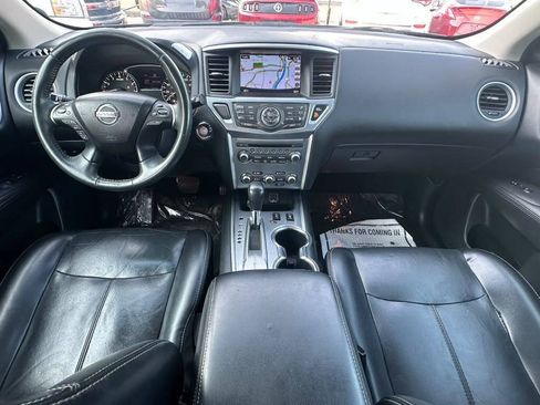 Used 2018 Nissan Pathfinder SL FWD image 15