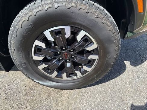 Used 2023 Nissan Frontier PRO-4X w/ Pro Convenience Package AWD/4WD image 7