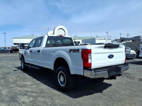Used 2017 Ford F250 XL w/ Power Equipment Group image 3
