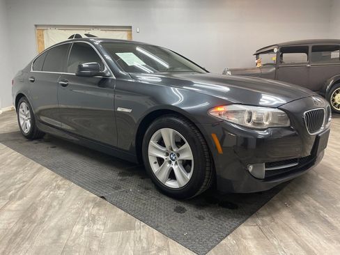 Used 2011 BMW 528i Sedan image 4