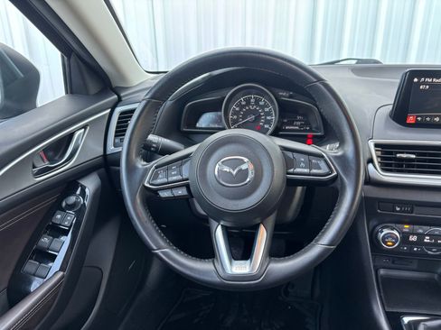 Used 2018 MAZDA MAZDA3 Touring image 23