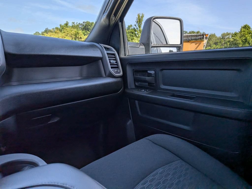 New 2026 RAM 3500 Tradesman AWD/4WD image 17