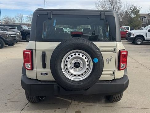 New 2025 Ford Bronco Base image 8