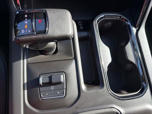 Used 2023 GMC Sierra 1500 AT4 w/ Technology Package image 33