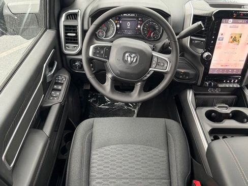 New 2026 RAM 2500 Big Horn AWD/4WD image 36